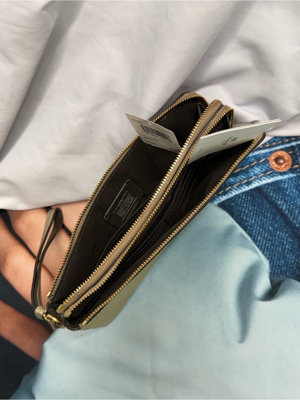 (new+tag) Coach Leather Gold Leather Double Zip Wristlet Fit Large iPhone ProMax - Picture 4 of 10